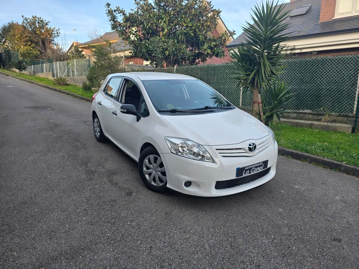 TOYOTA AURIS 1.4D4D ACTIVE