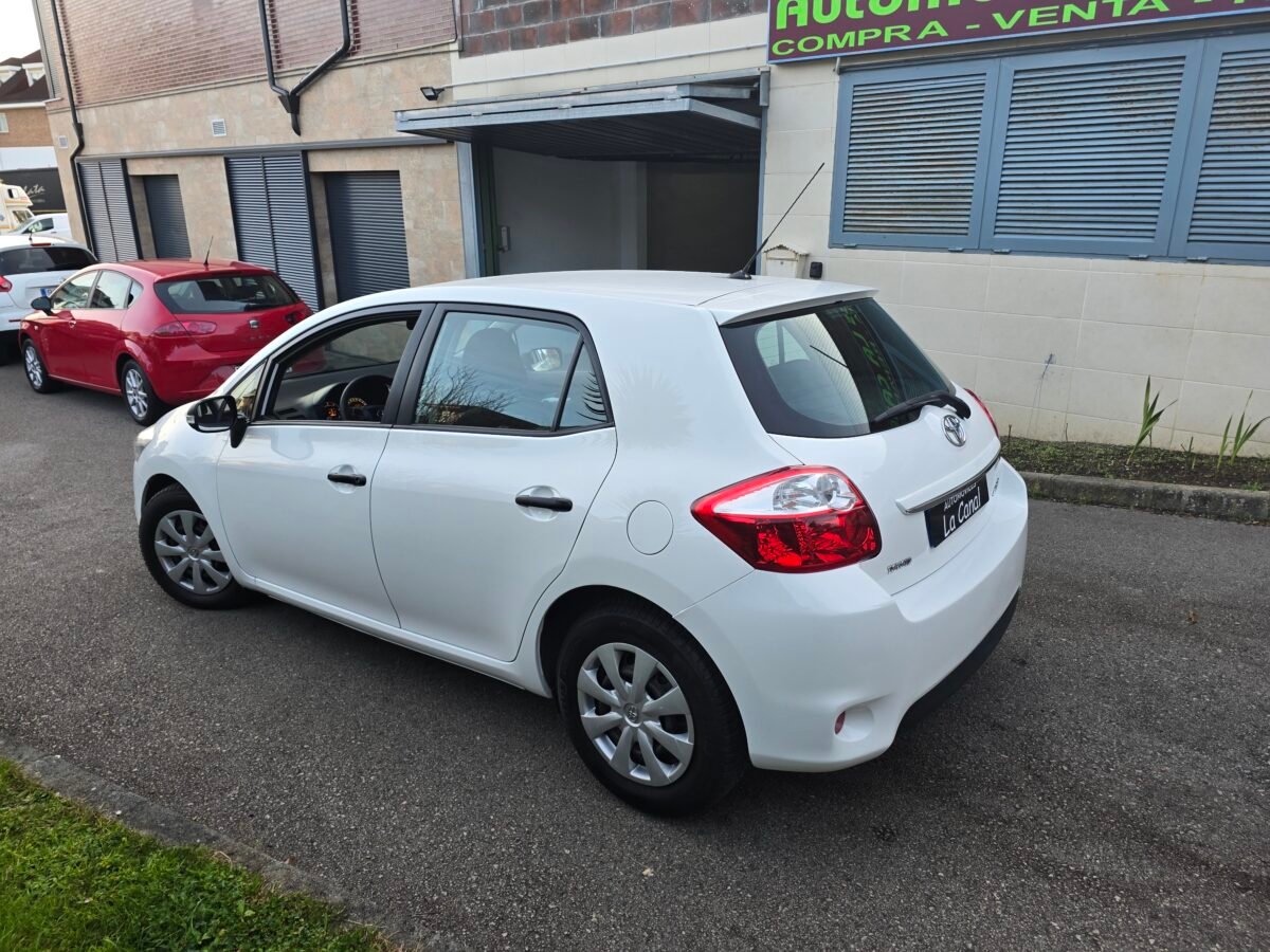 TOYOTA AURIS 1.4D4D ACTIVE