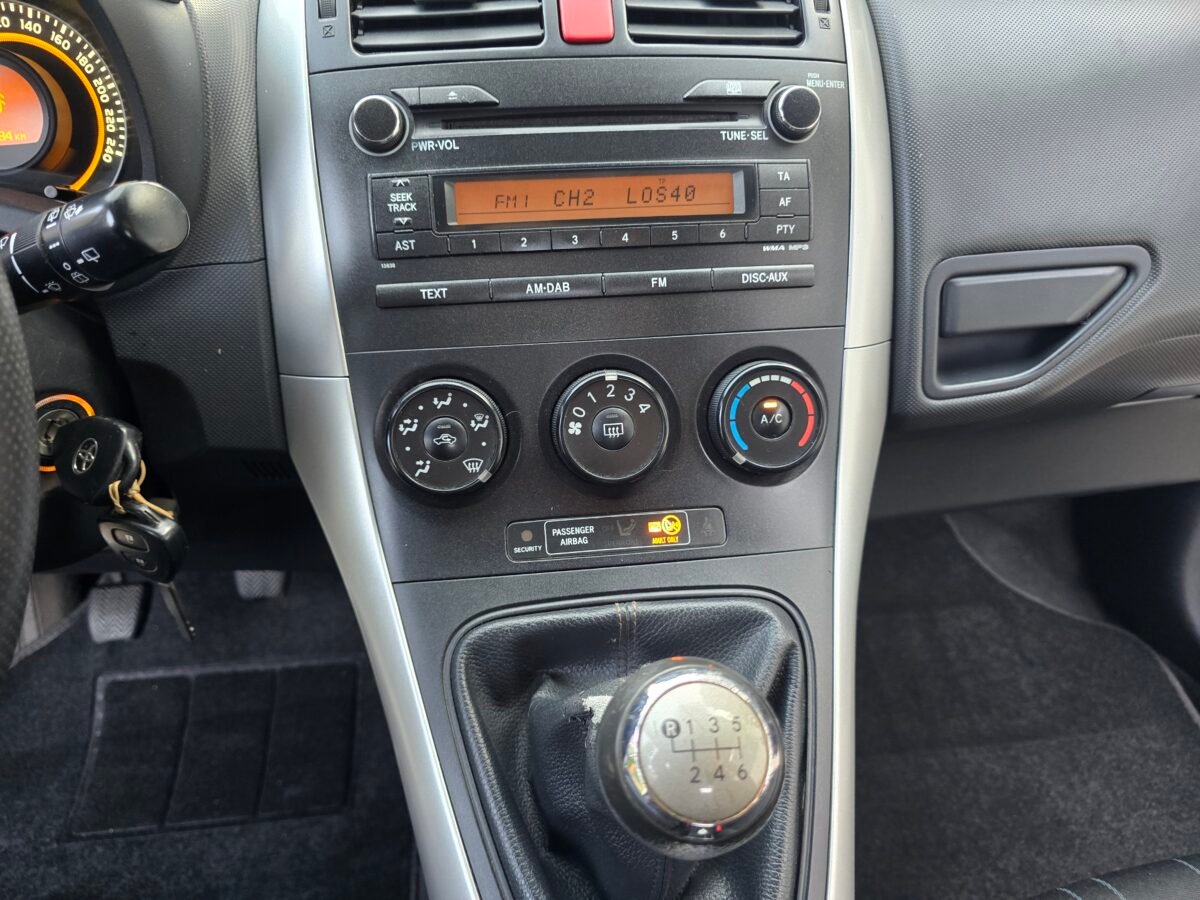 TOYOTA AURIS 1.4D4D ACTIVE