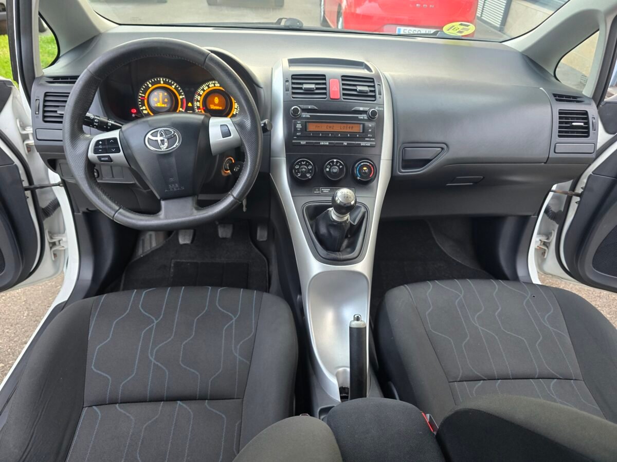 TOYOTA AURIS 1.4D4D ACTIVE