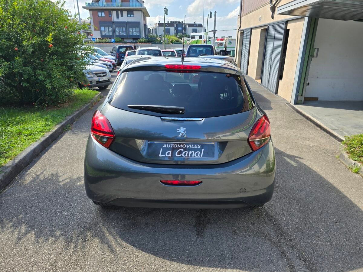 PEUGEOT 208 1.6BlueHDI STYLE