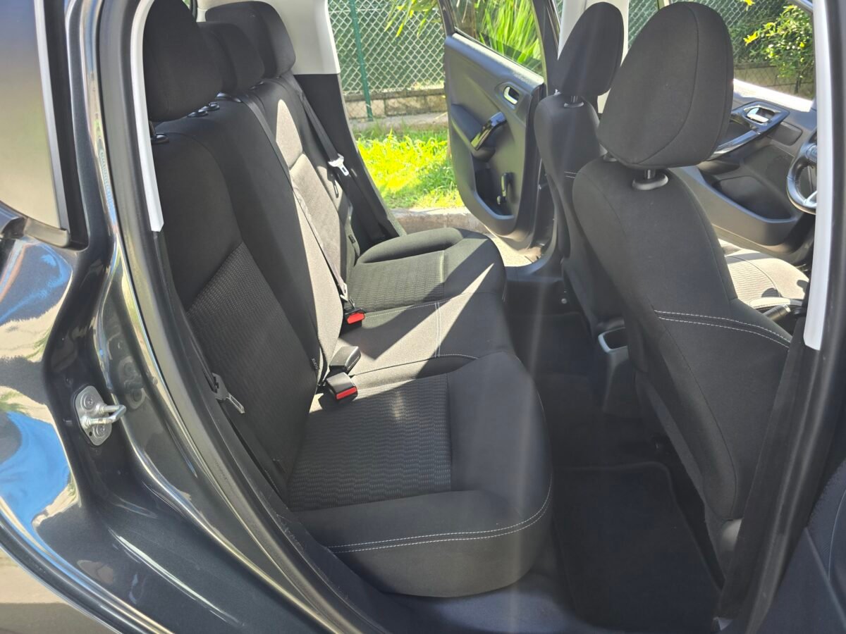PEUGEOT 208 1.6BlueHDI STYLE