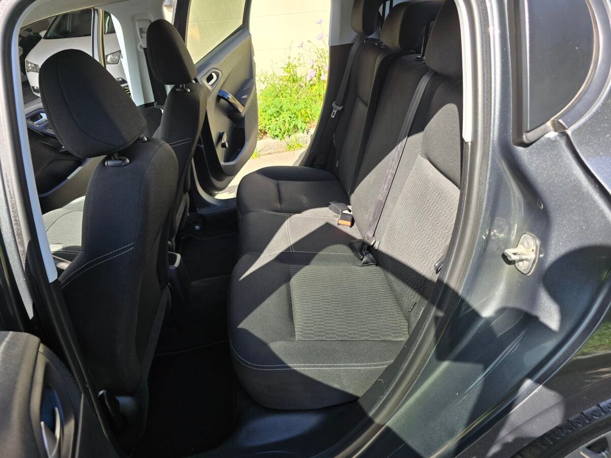 PEUGEOT 208 1.6BlueHDI STYLE