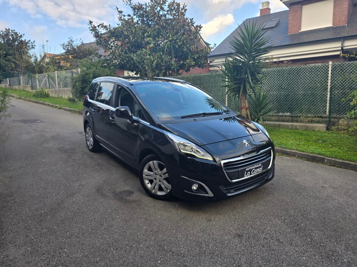 PEUGEOT 5008 1.6BlueHDI STYLE