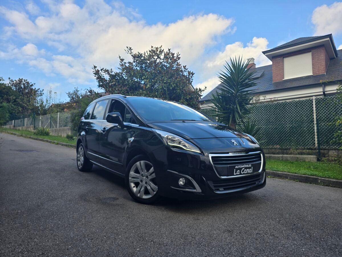 PEUGEOT 5008 1.6BlueHDI STYLE