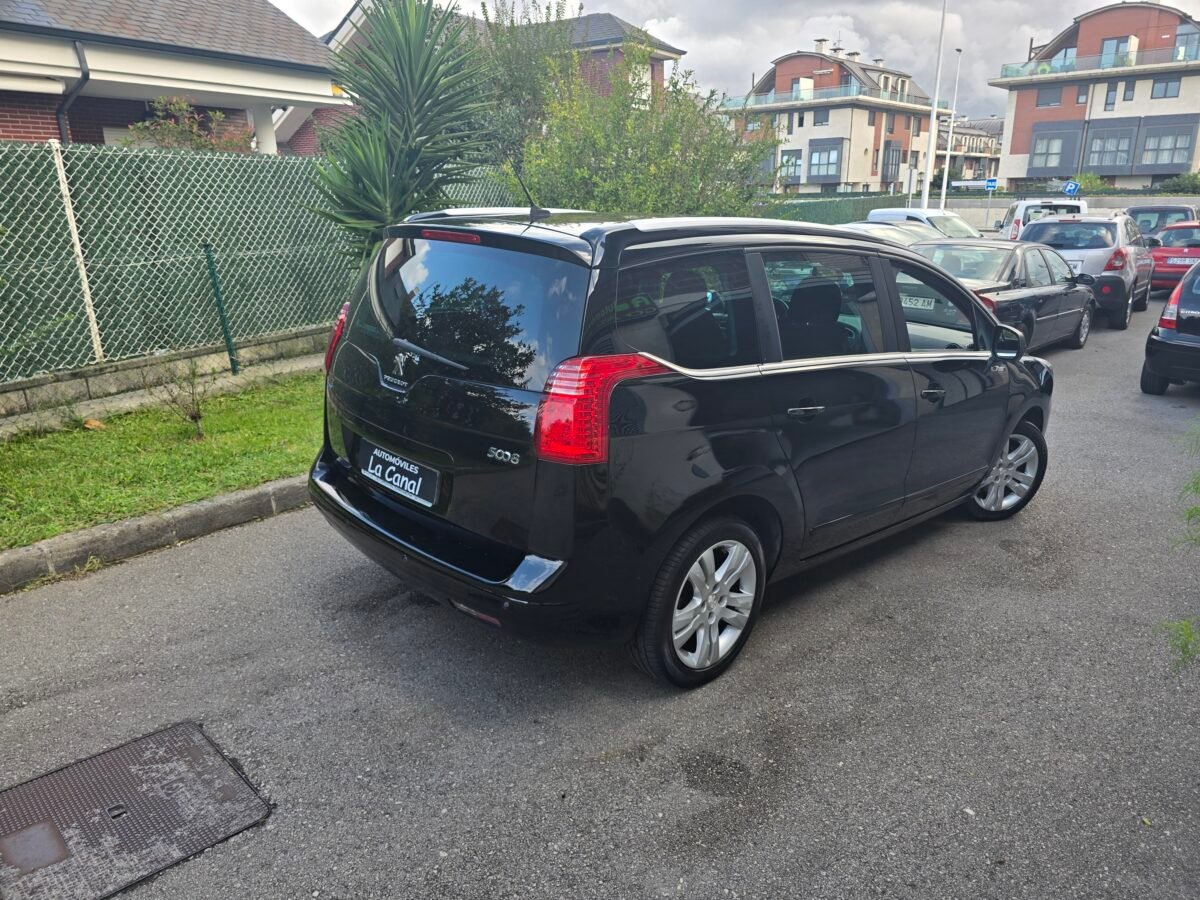 PEUGEOT 5008 1.6BlueHDI STYLE