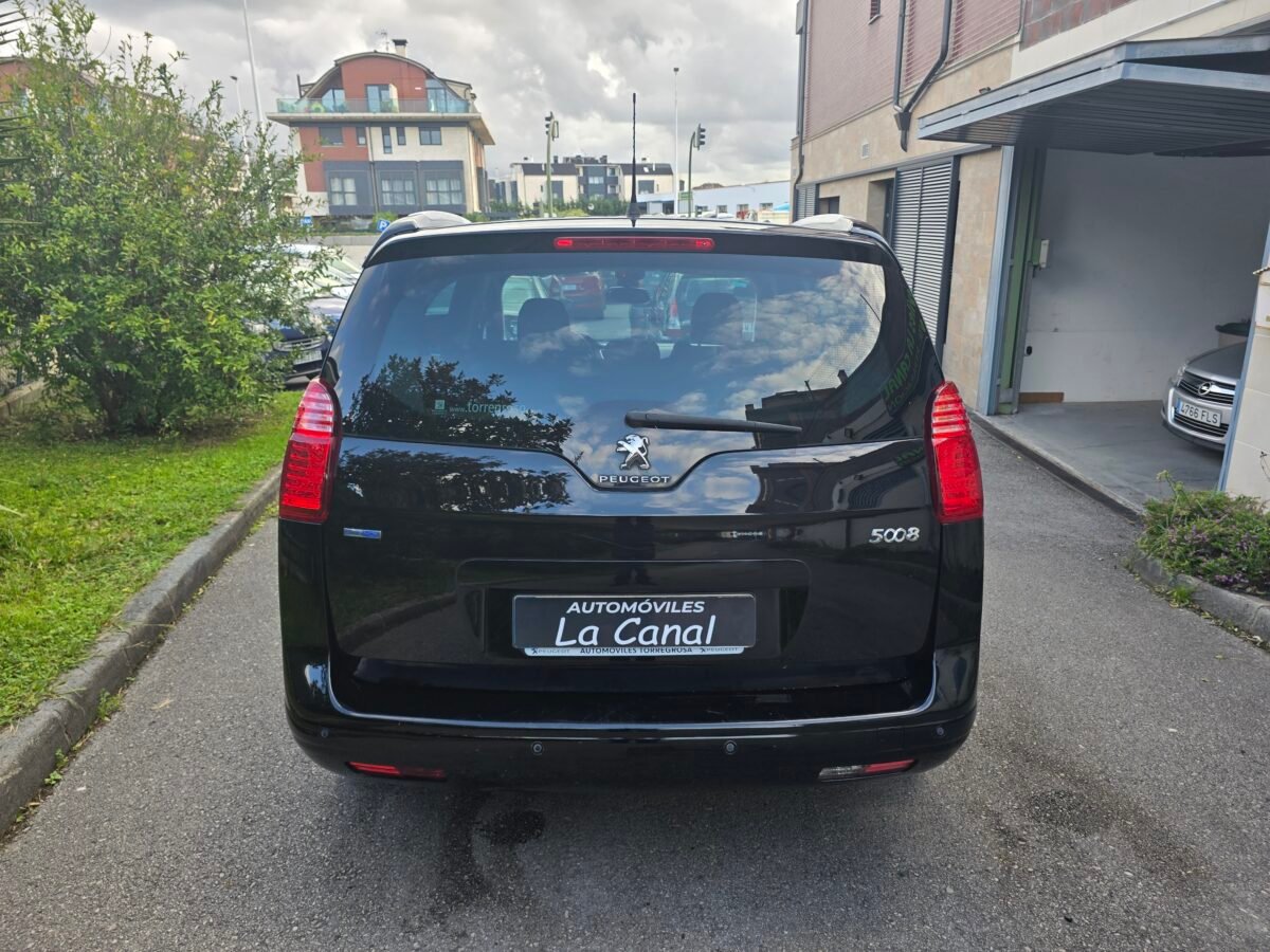 PEUGEOT 5008 1.6BlueHDI STYLE