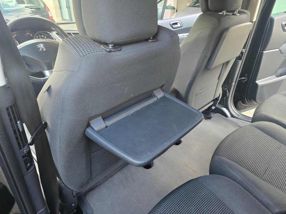 PEUGEOT 5008 1.6BlueHDI STYLE