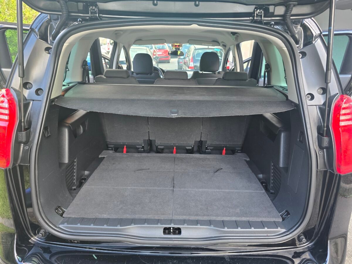 PEUGEOT 5008 1.6BlueHDI STYLE