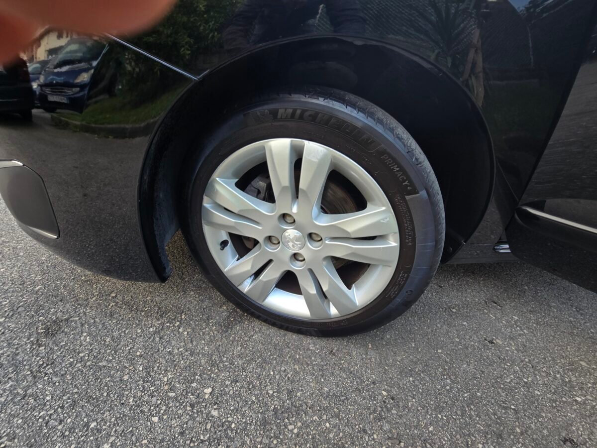 PEUGEOT 5008 1.6BlueHDI STYLE