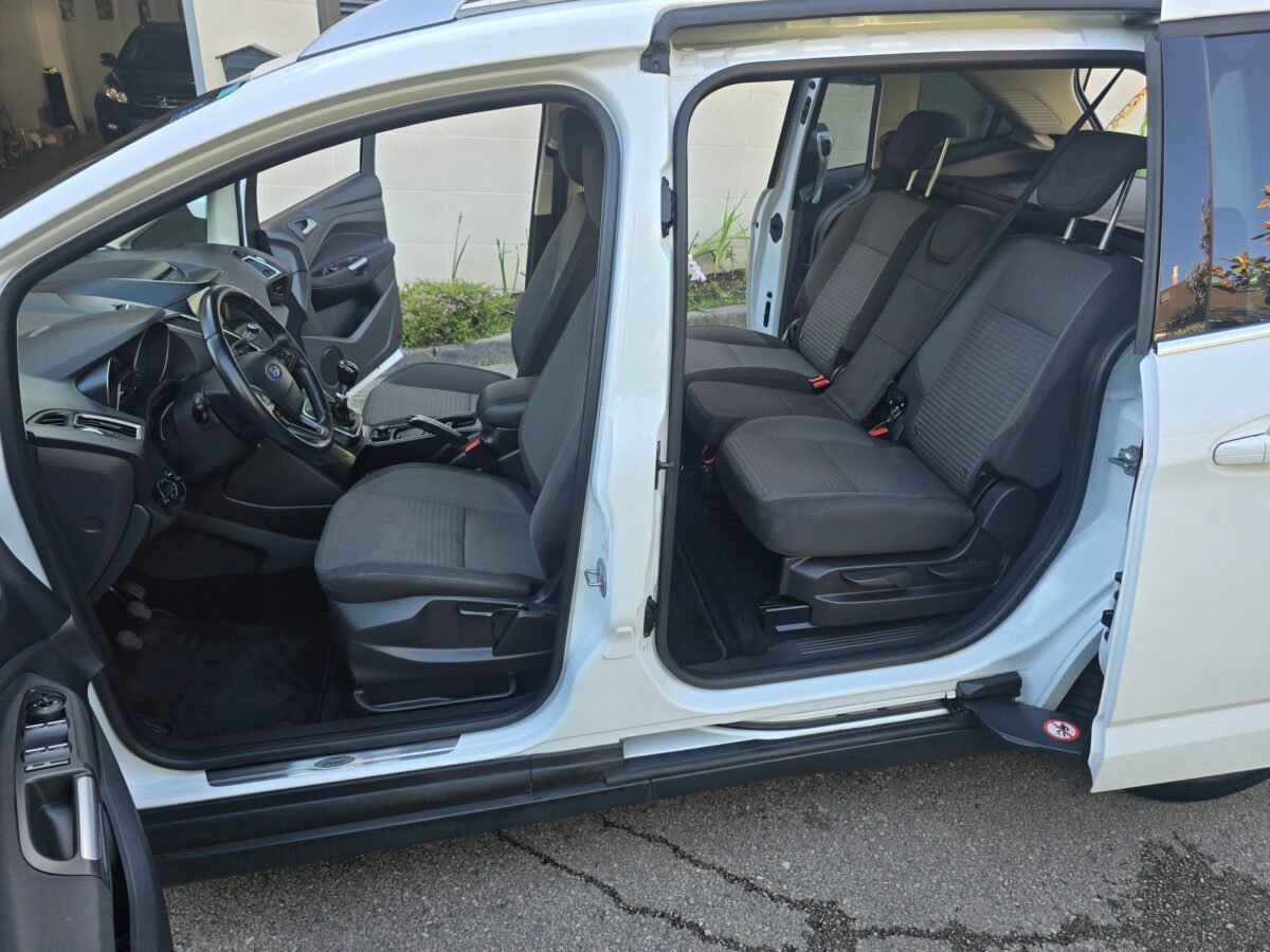 FORD GRAND C-MAX 1.5TDCI TITANIUM