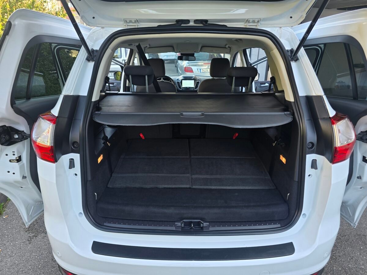 FORD GRAND C-MAX 1.5TDCI TITANIUM