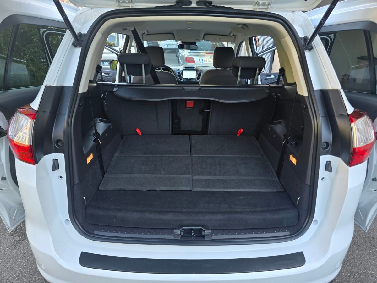 FORD GRAND C-MAX 1.5TDCI TITANIUM