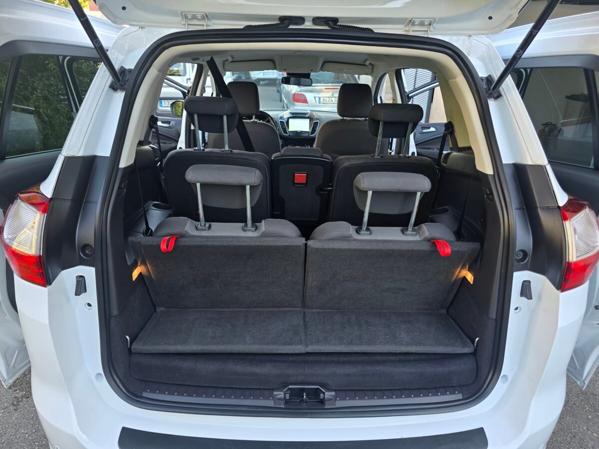 FORD GRAND C-MAX 1.5TDCI TITANIUM