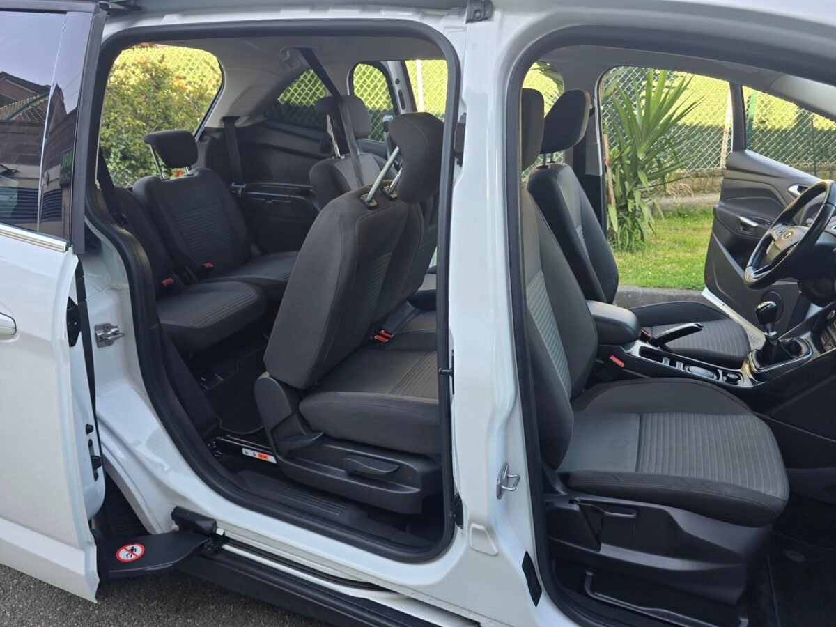 FORD GRAND C-MAX 1.5TDCI TITANIUM