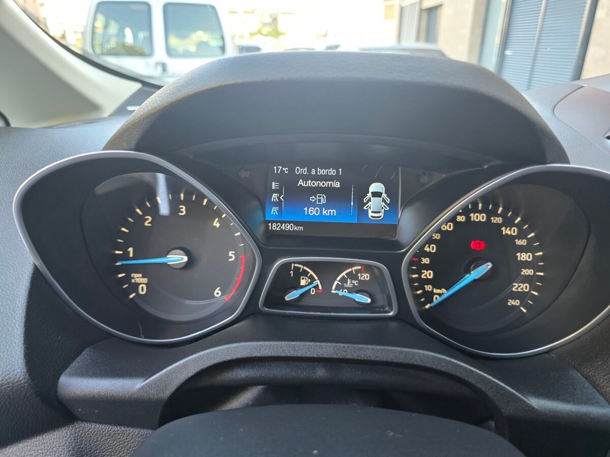 FORD GRAND C-MAX 1.5TDCI TITANIUM