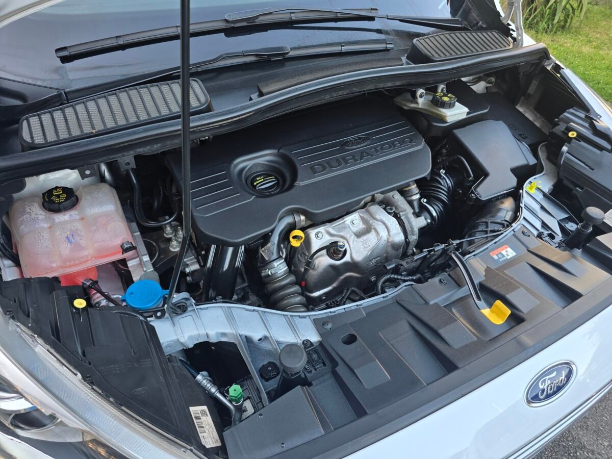 FORD GRAND C-MAX 1.5TDCI TITANIUM