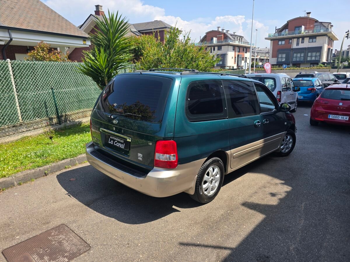KIA CARNIVAL 2.9CRDI LX