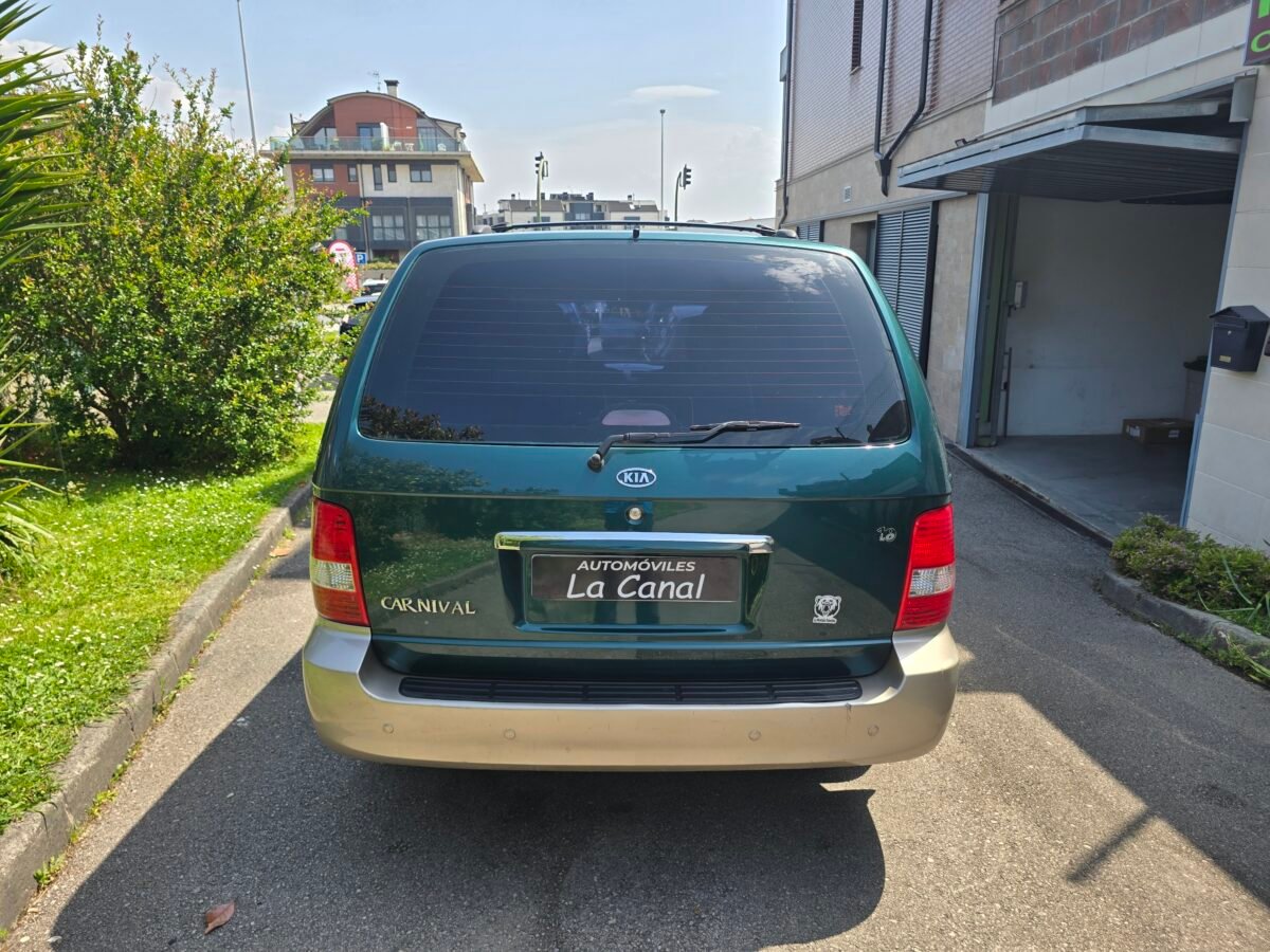 KIA CARNIVAL 2.9CRDI LX