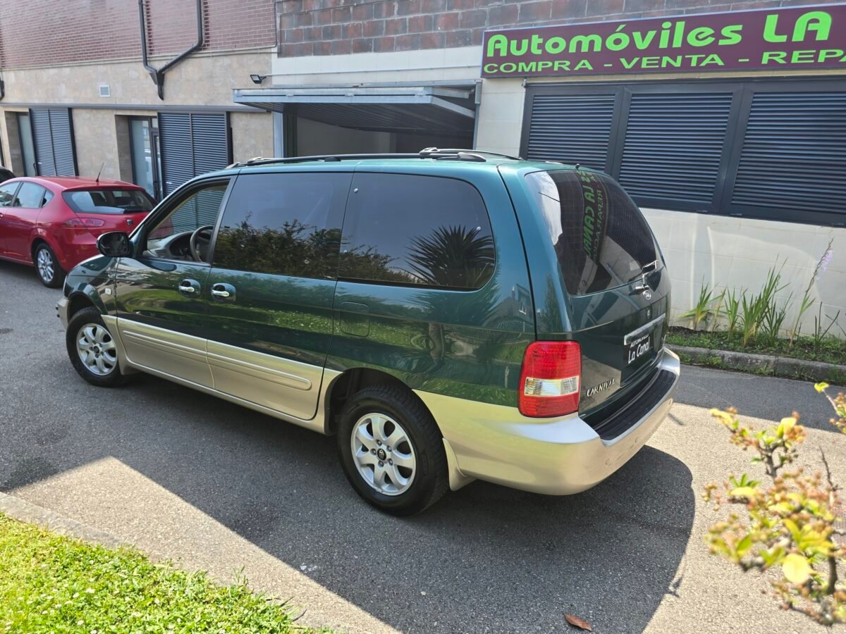KIA CARNIVAL 2.9CRDI LX