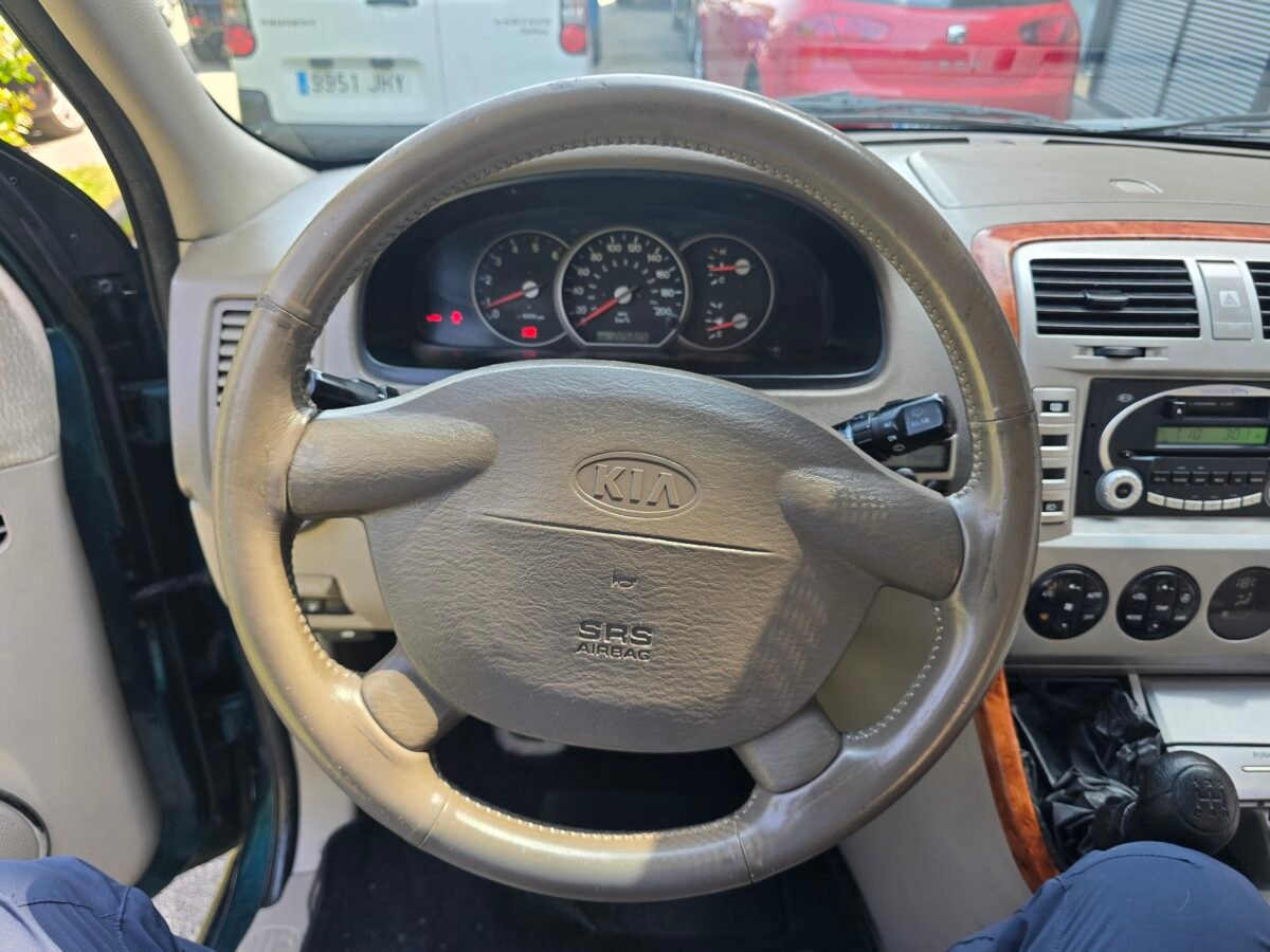 KIA CARNIVAL 2.9CRDI LX