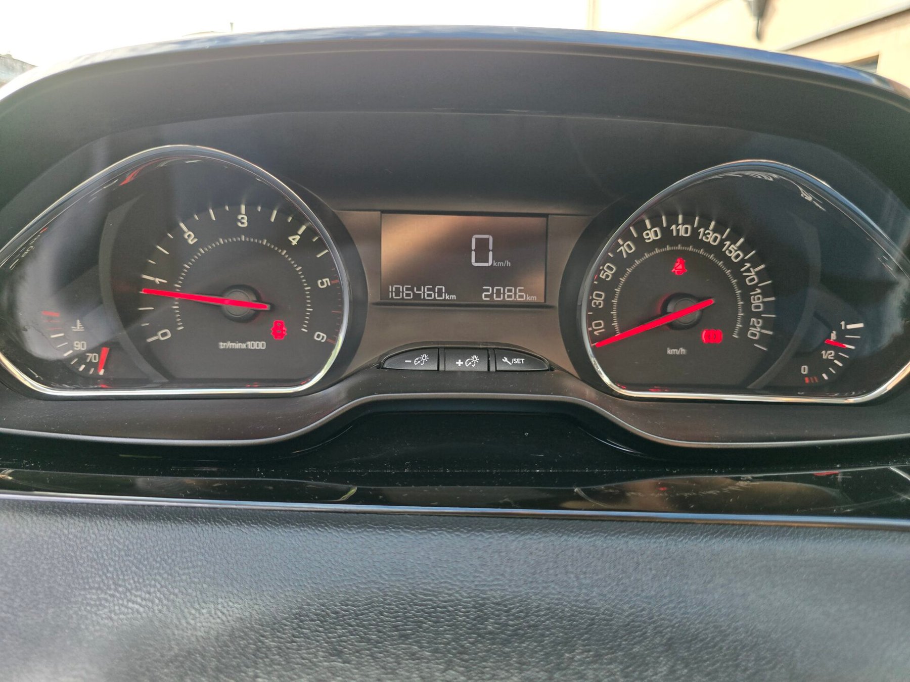 PEUGEOT 208 1.4HDI ACTIVE