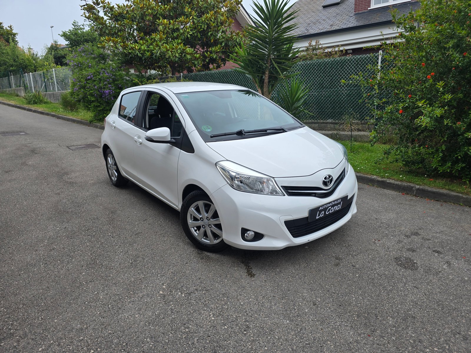 TOYOTA YARIS 1.0VVT-i ACTIVE