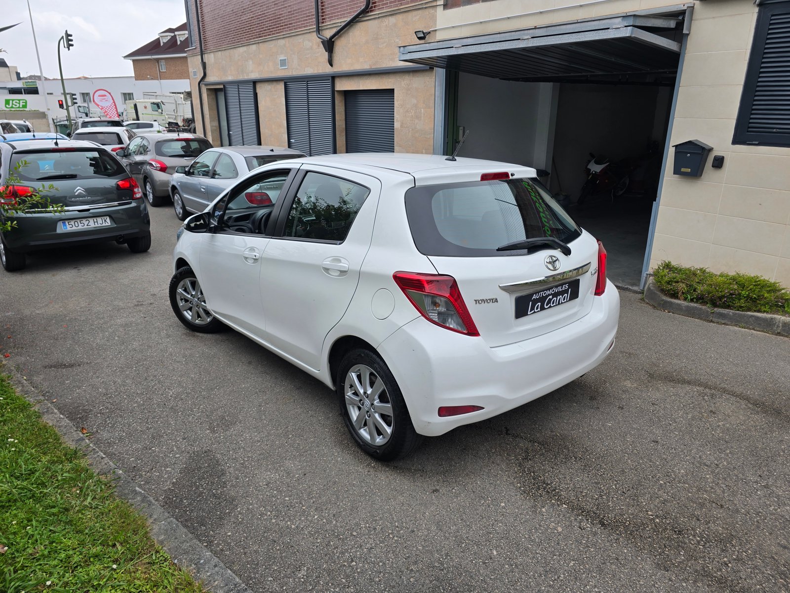 TOYOTA YARIS 1.0VVT-i ACTIVE
