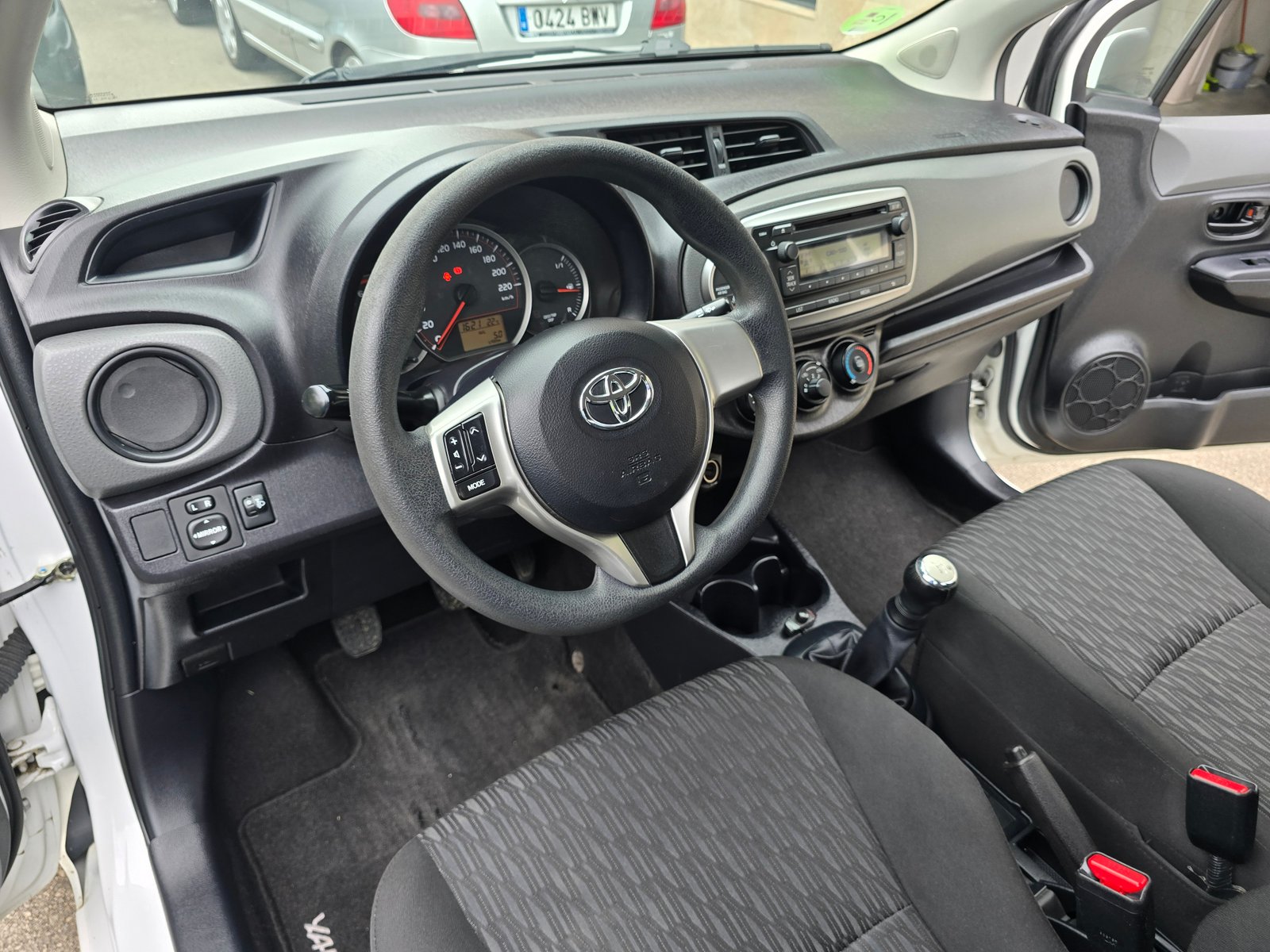 TOYOTA YARIS 1.0VVT-i ACTIVE