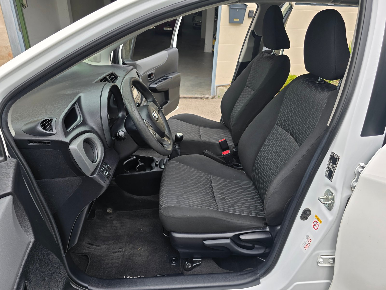 TOYOTA YARIS 1.0VVT-i ACTIVE