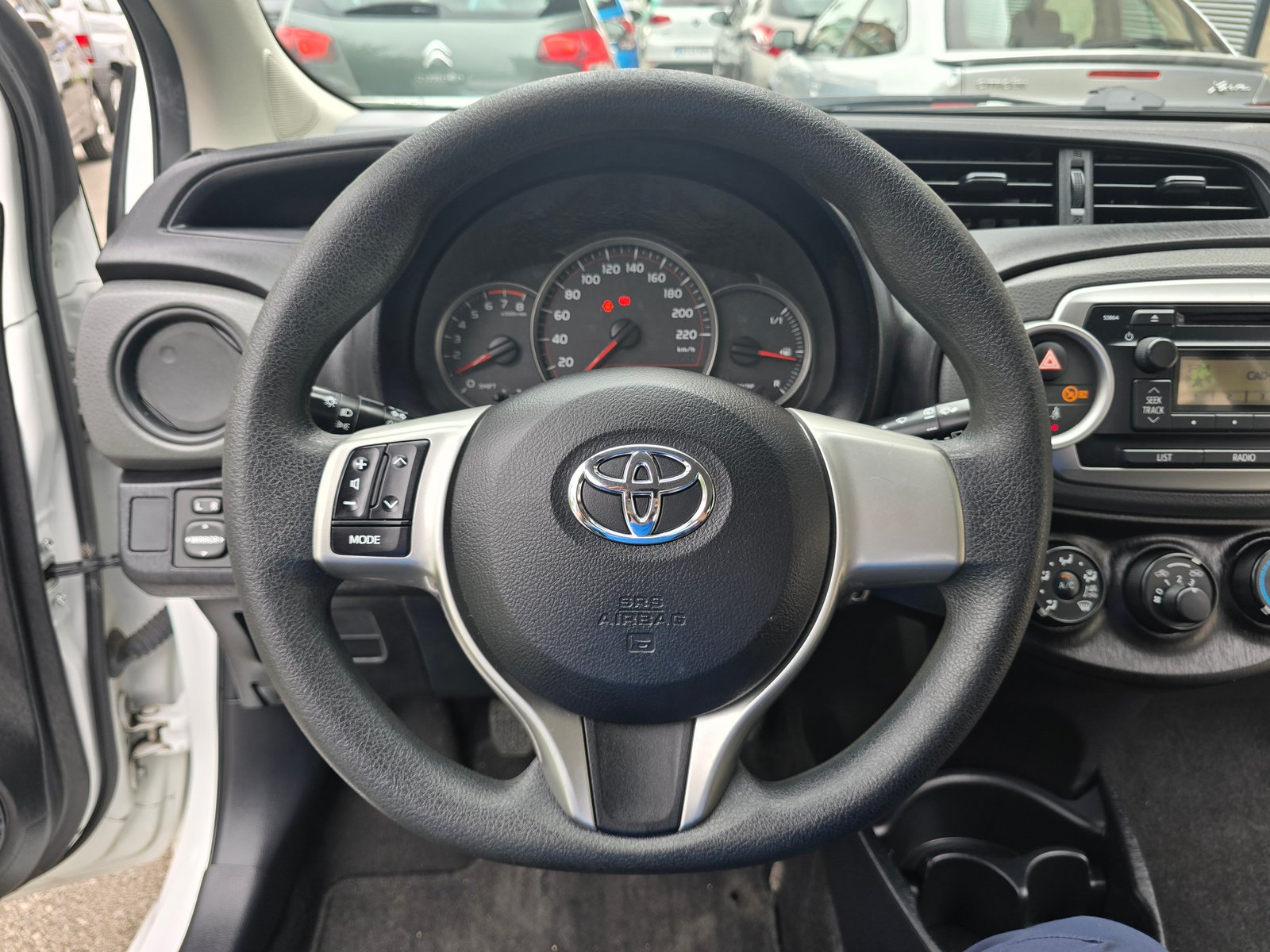 TOYOTA YARIS 1.0VVT-i ACTIVE