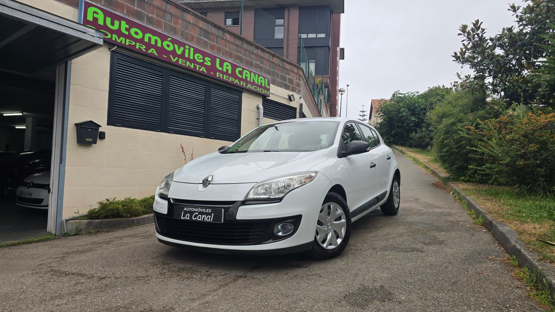 RENAULT Megane 1.6I 16V AHTHENTIQUE
