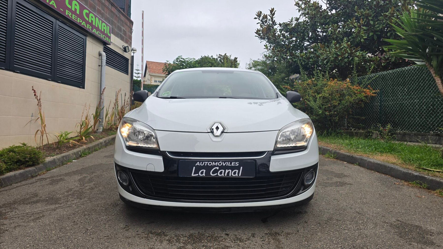 RENAULT Megane 1.6I 16V AHTHENTIQUE