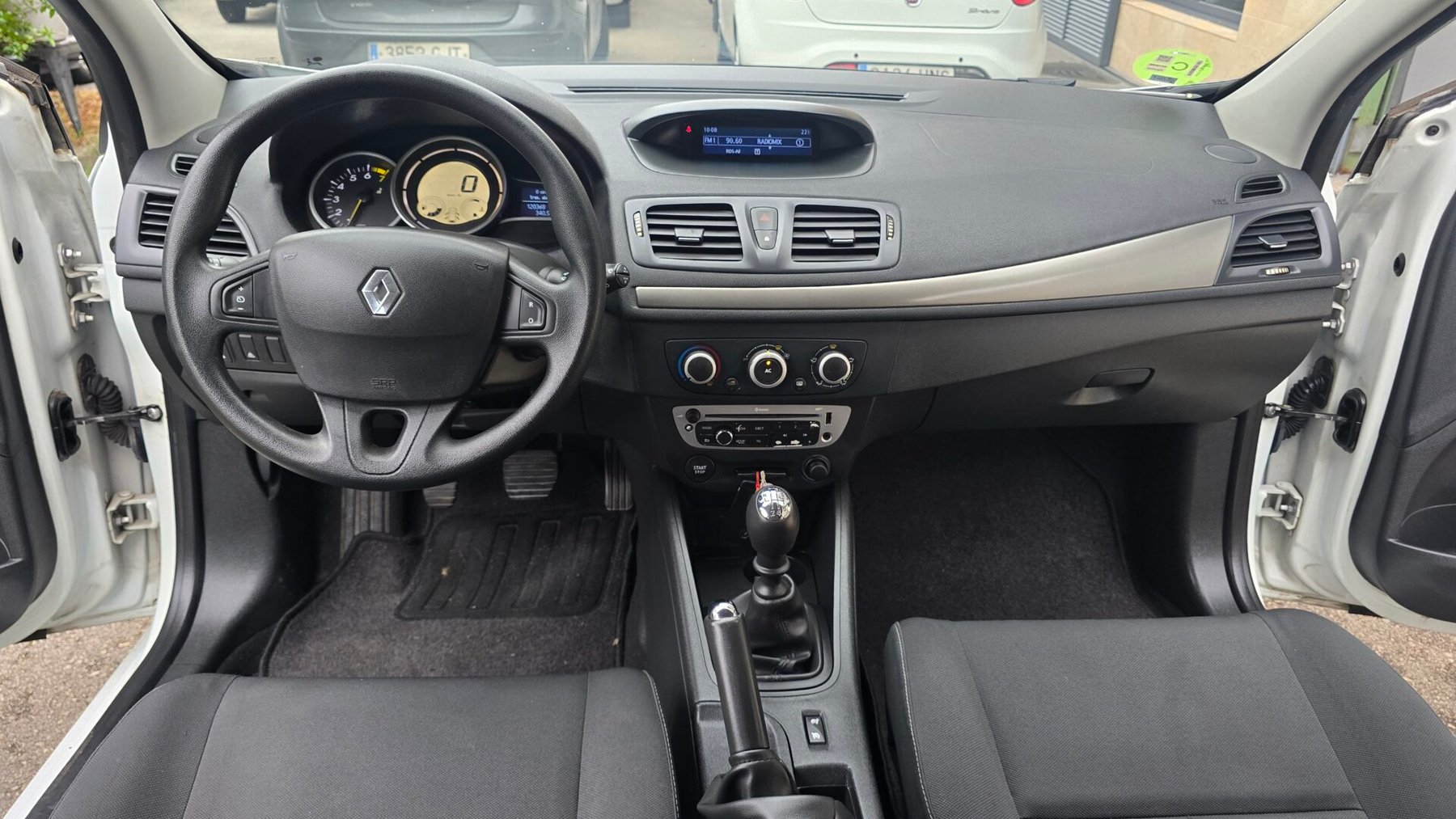 RENAULT Megane 1.6I 16V AHTHENTIQUE