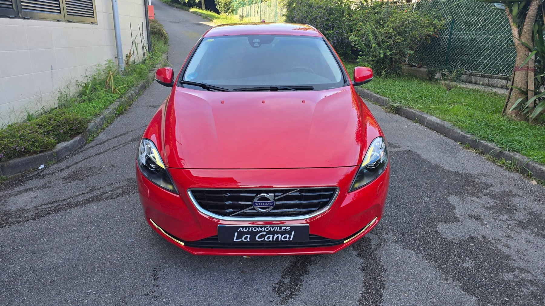 VOLVO V40 2.0 D3 INSCRIPTION