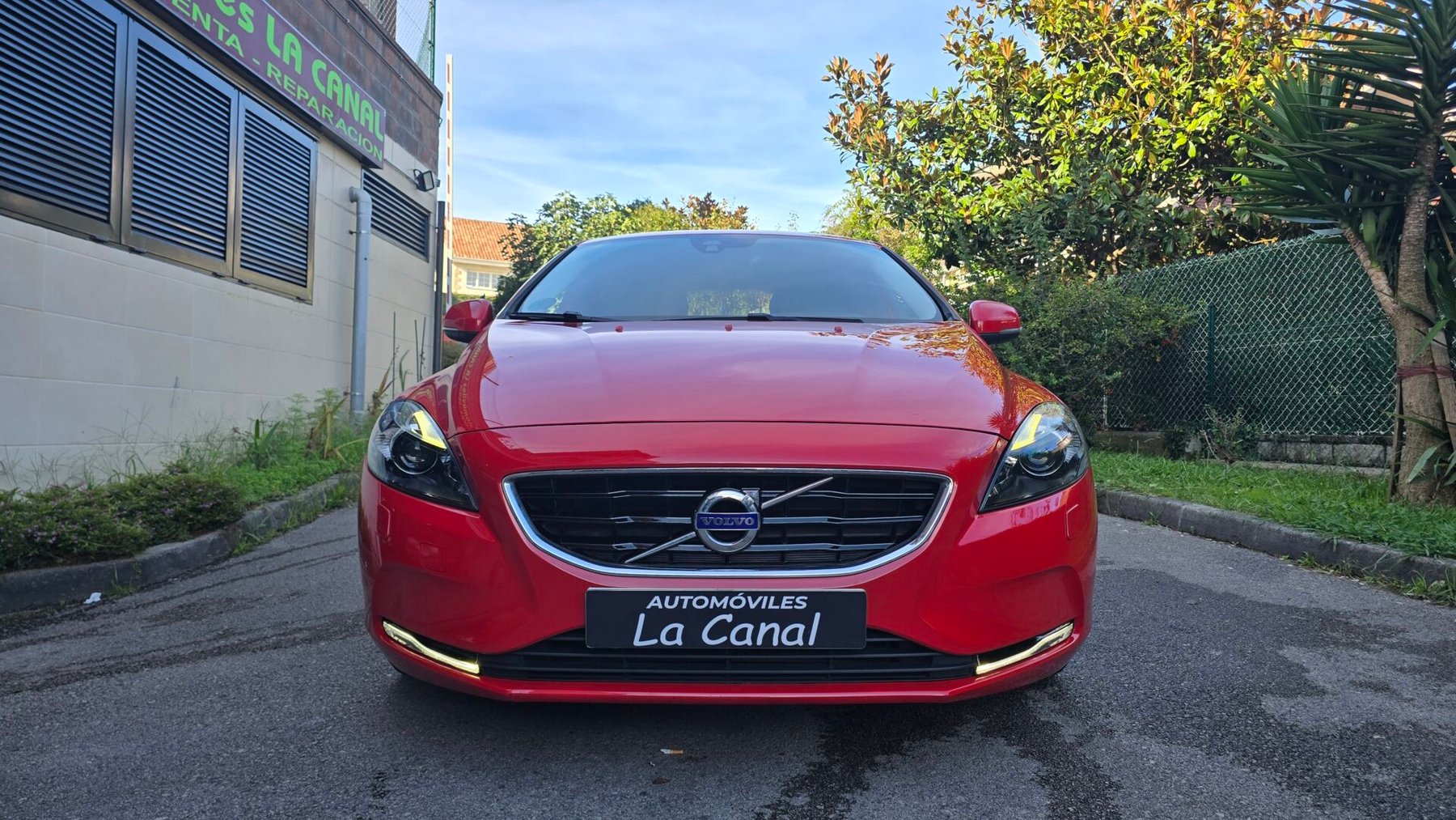 VOLVO V40 2.0 D3 INSCRIPTION
