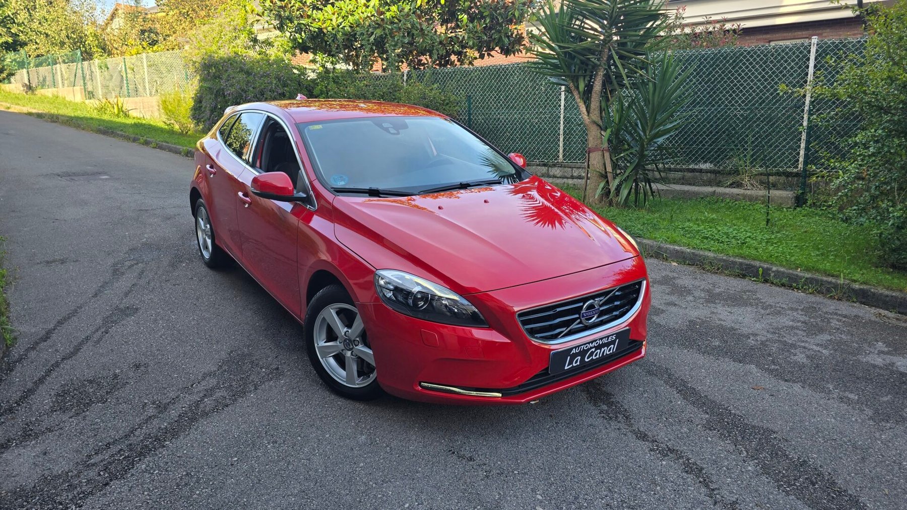 VOLVO V40 2.0 D3 INSCRIPTION