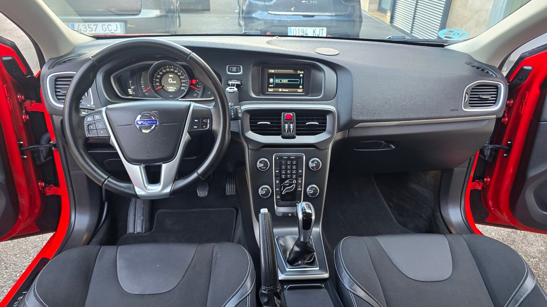 VOLVO V40 2.0 D3 INSCRIPTION