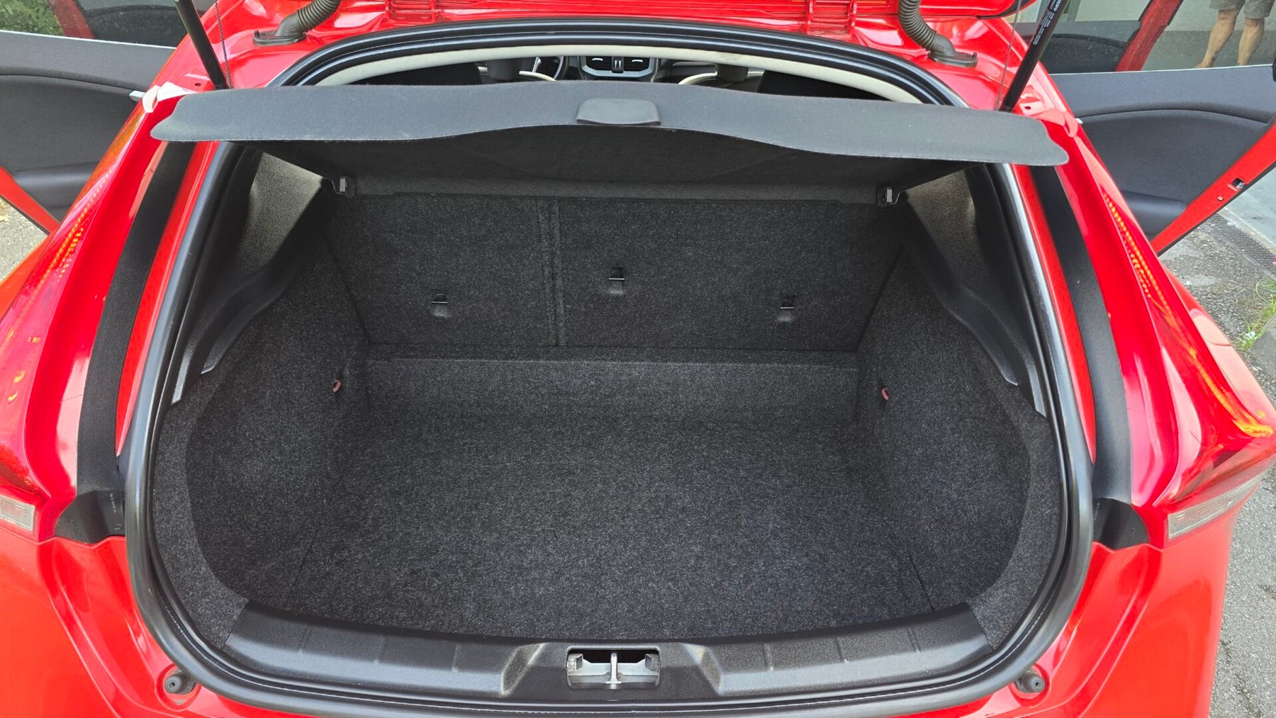 VOLVO V40 2.0 D3 INSCRIPTION