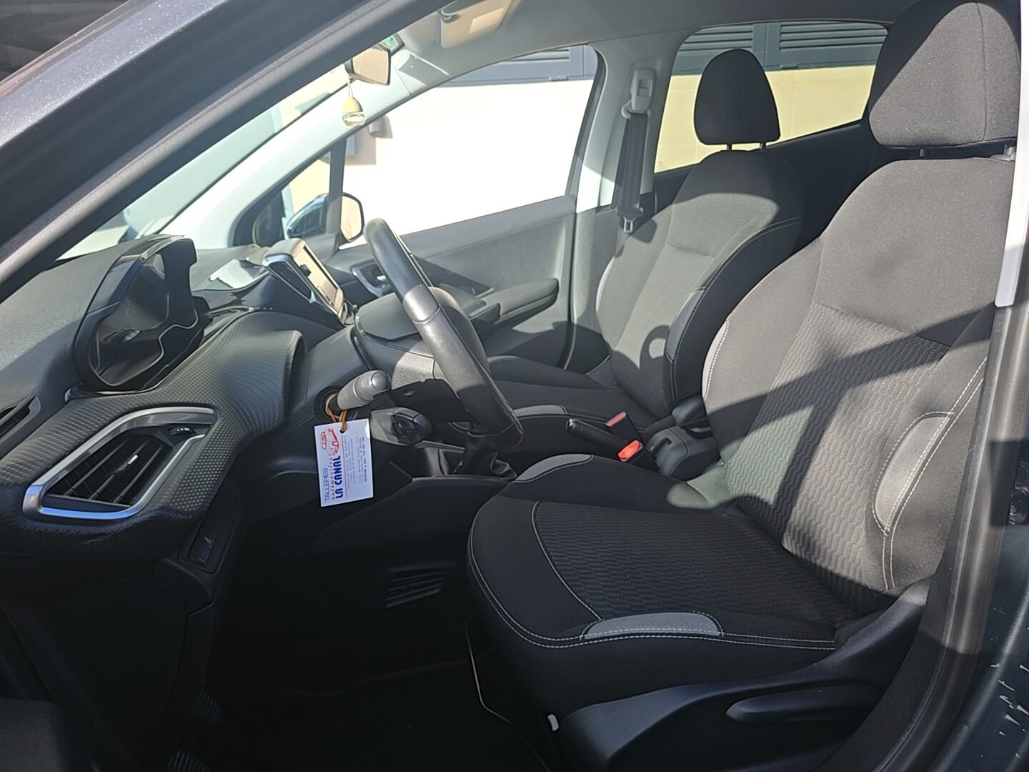 PEUGEOT 208 1.6HDI STYLE