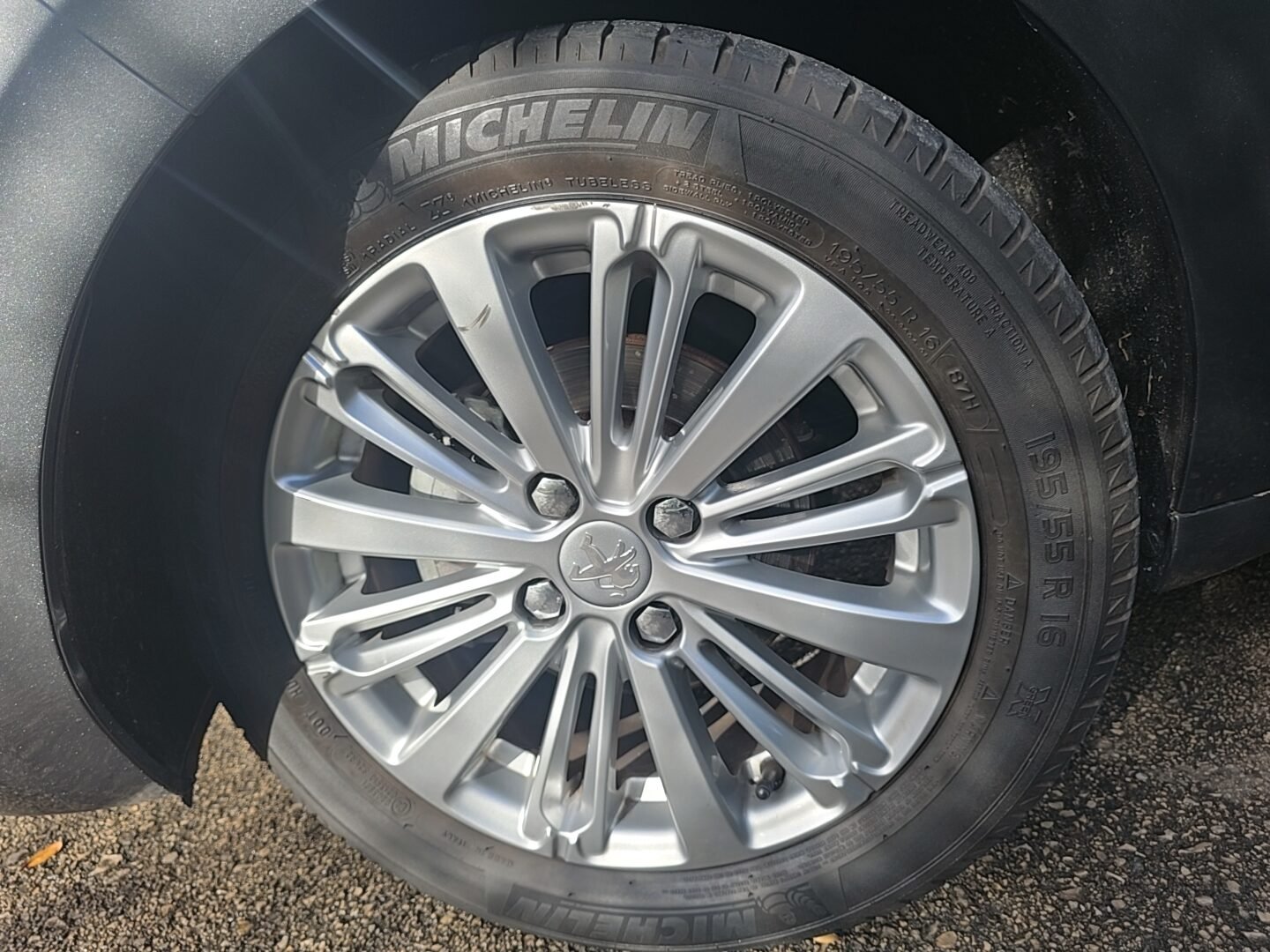 PEUGEOT 208 1.6HDI STYLE