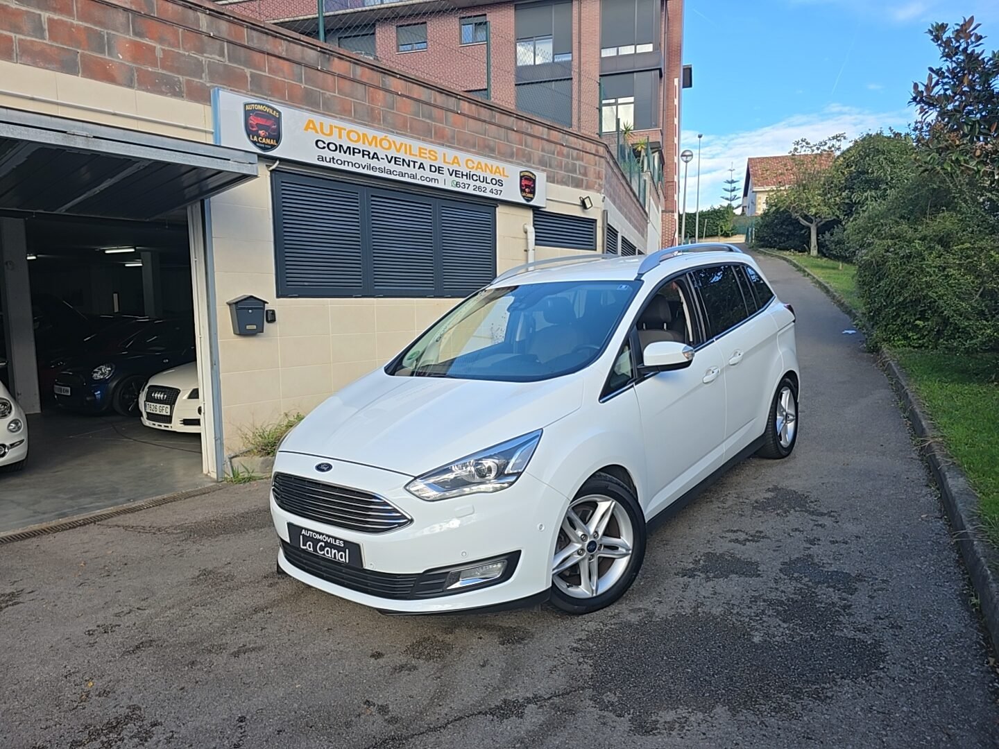 FORD GRAND C-MAX 1.5TDCI TITANUM