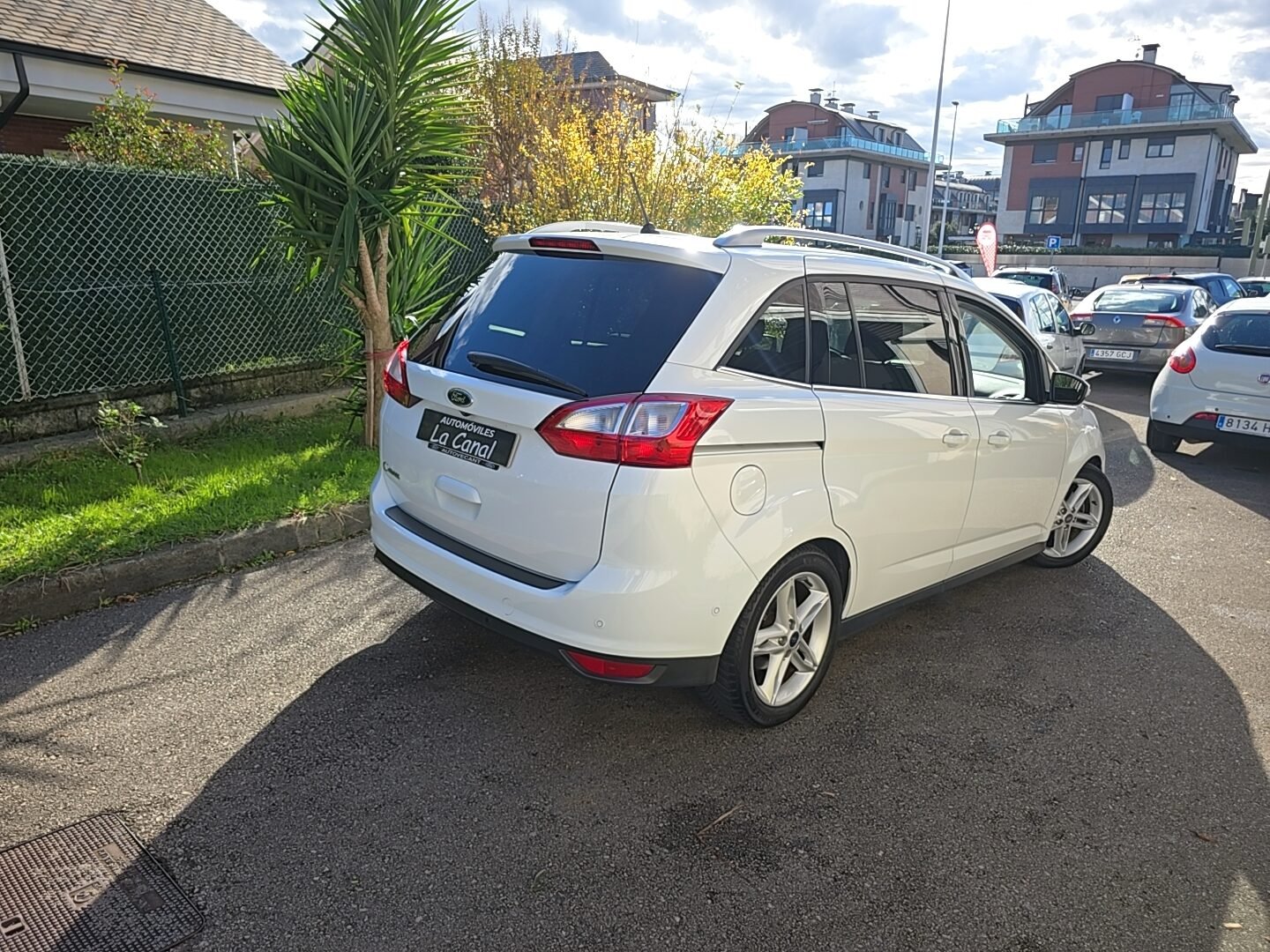 FORD GRAND C-MAX 1.5TDCI TITANUM