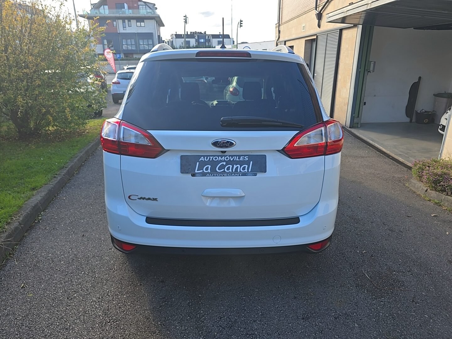 FORD GRAND C-MAX 1.5TDCI TITANUM