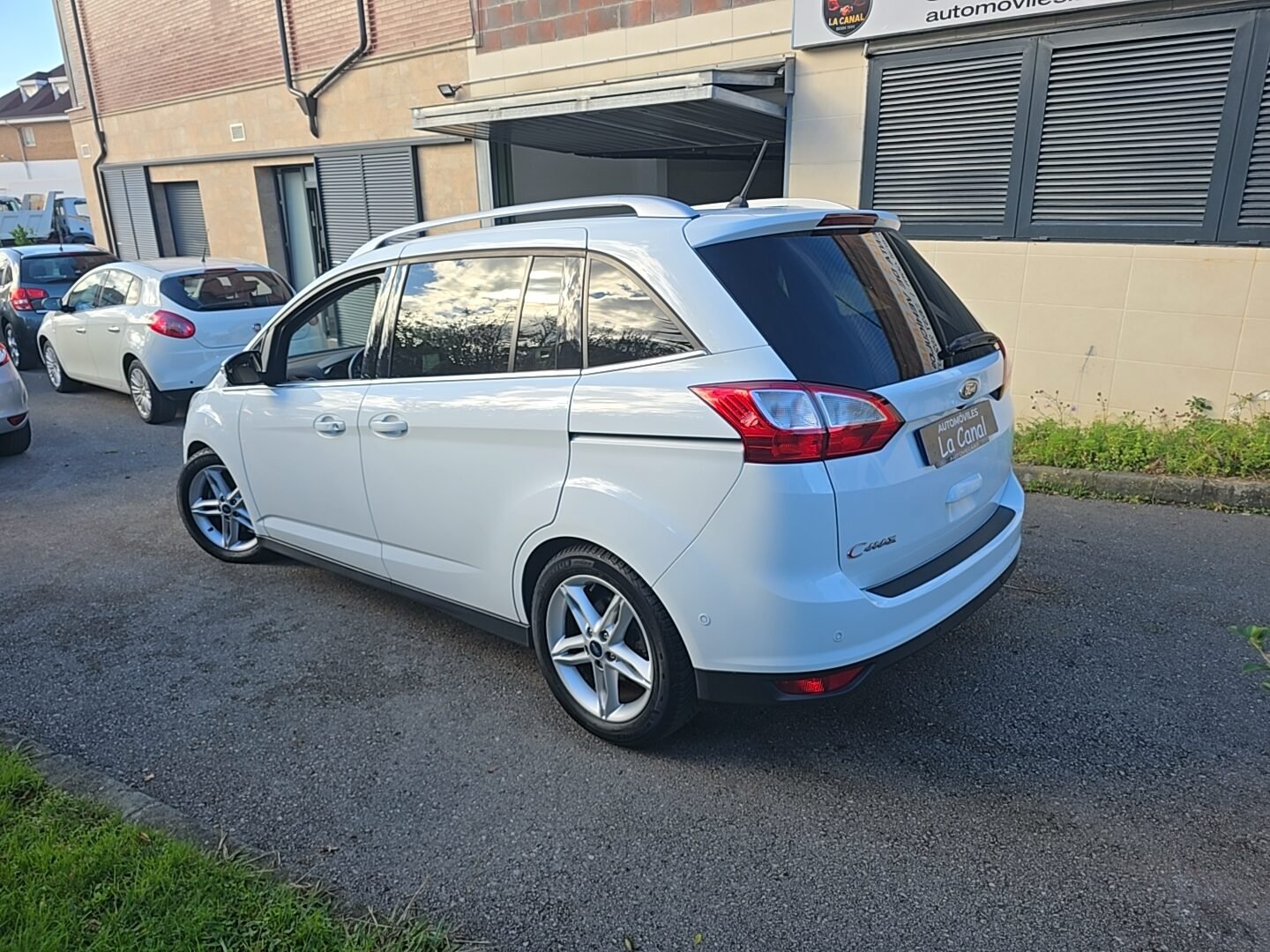 FORD GRAND C-MAX 1.5TDCI TITANUM