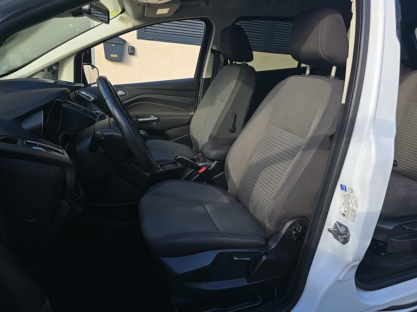 FORD GRAND C-MAX 1.5TDCI TITANUM