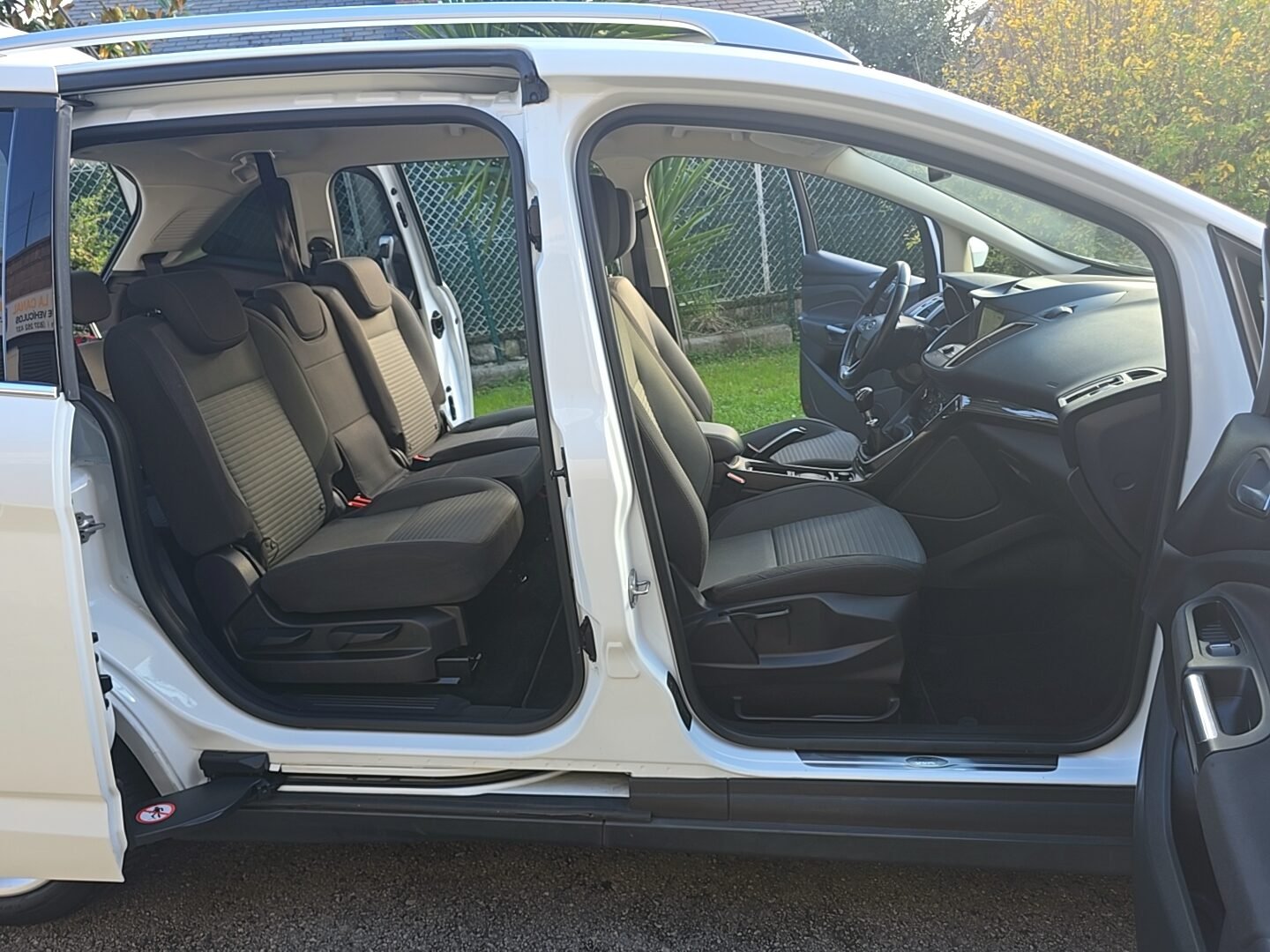 FORD GRAND C-MAX 1.5TDCI TITANUM