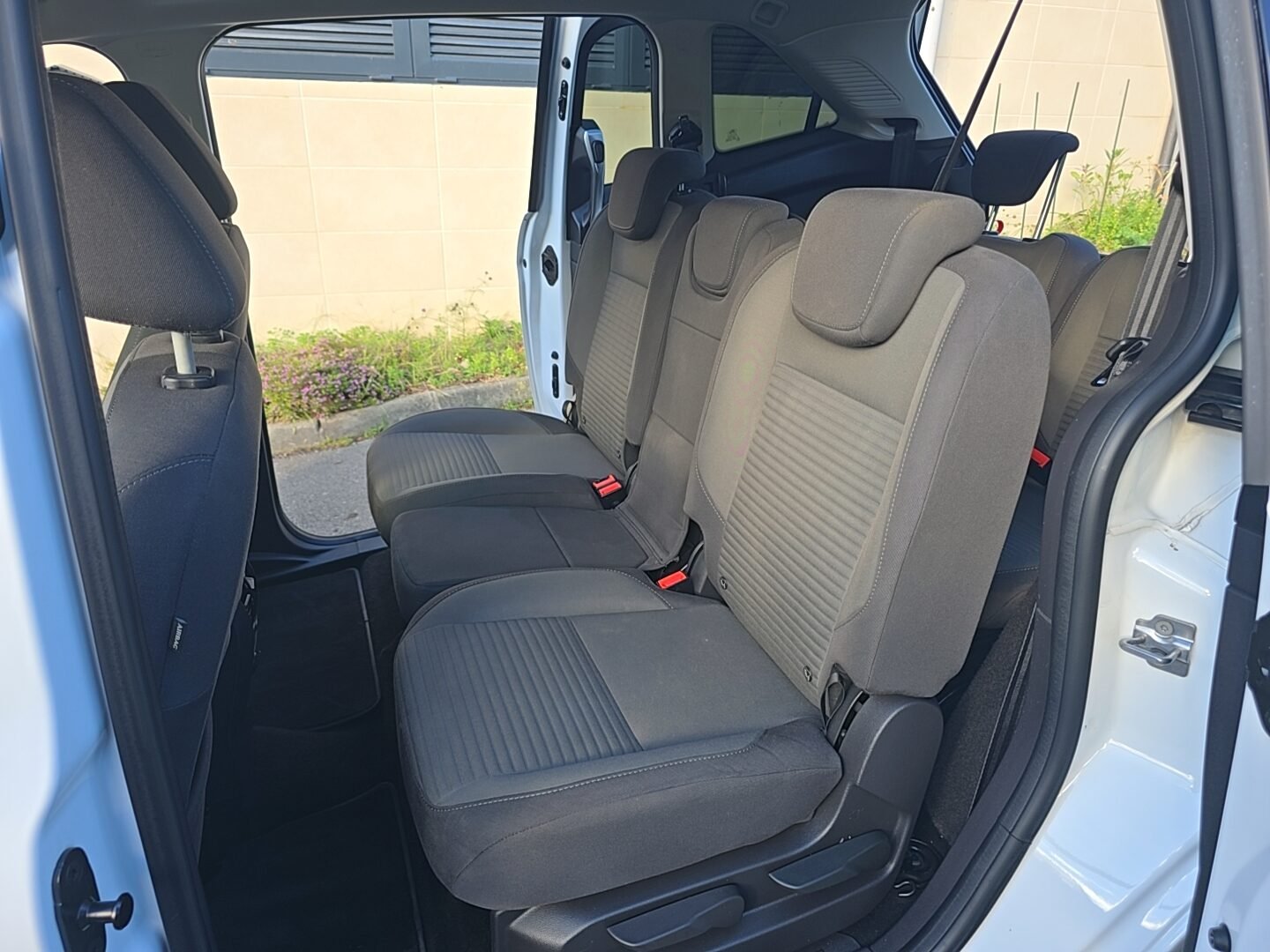 FORD GRAND C-MAX 1.5TDCI TITANUM