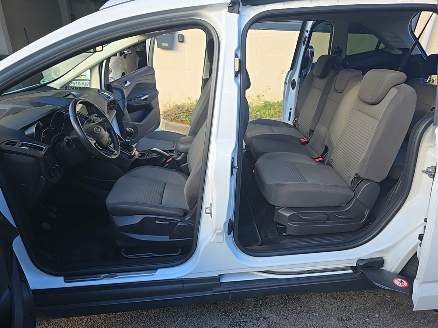FORD GRAND C-MAX 1.5TDCI TITANUM