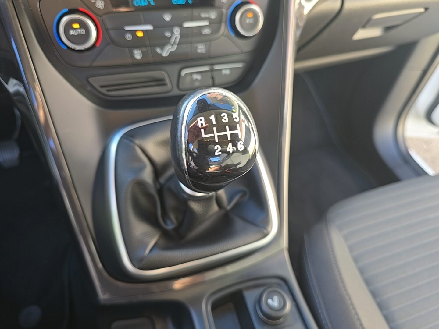 FORD GRAND C-MAX 1.5TDCI TITANUM